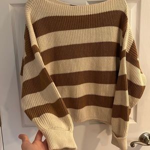 New w/o tags brown tan stripped scoop neck sweater